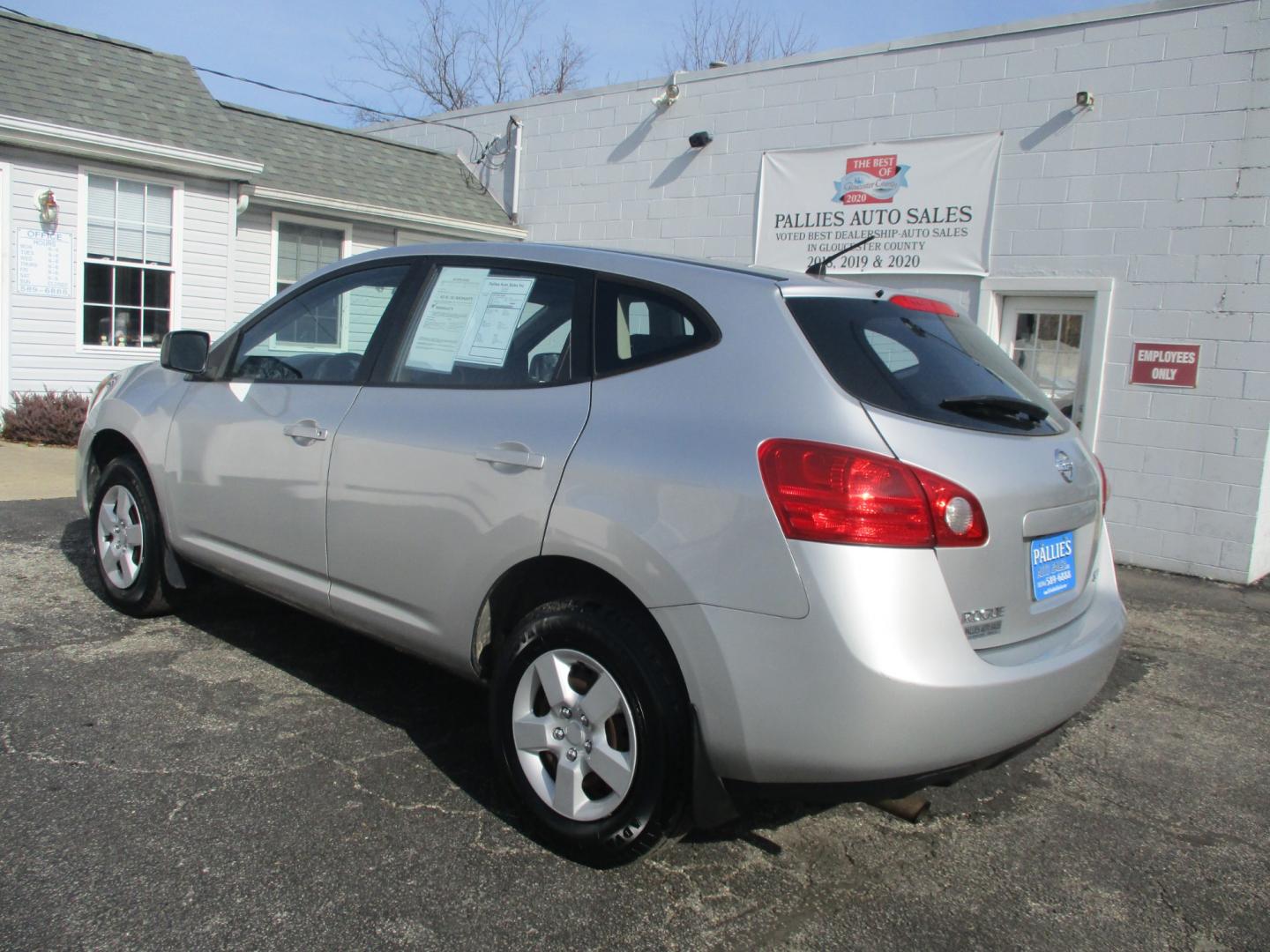 2009 SILVER Nissan Rogue (JN8AS58V49W) with an 2.5L L4 DOHC 16V engine, AUTOMATIC transmission, located at 540a Delsea Drive, Sewell, NJ, 08080, (856) 589-6888, 39.752560, -75.111206 - Photo#3